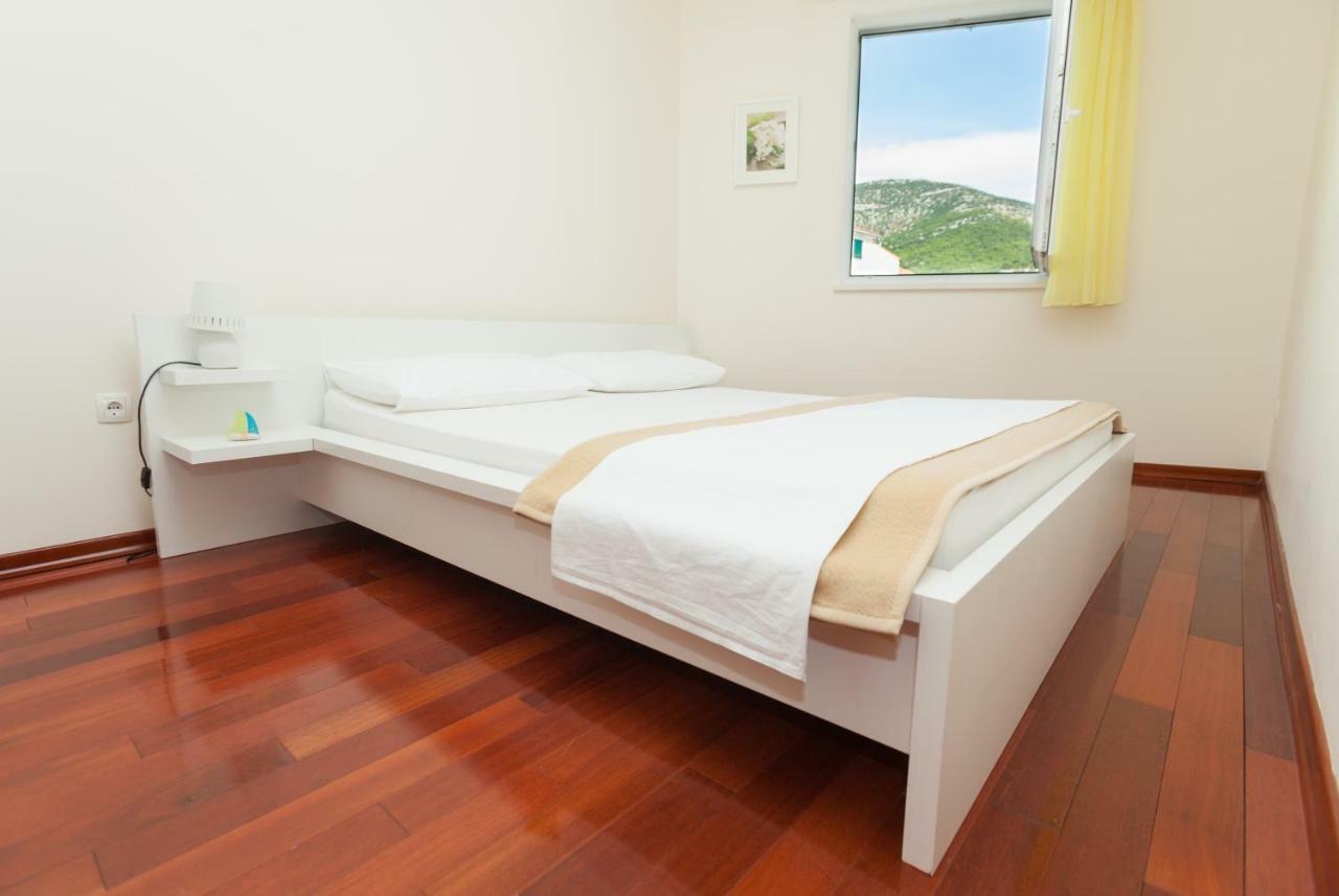 Alpeza Apartments Bol Buitenkant foto